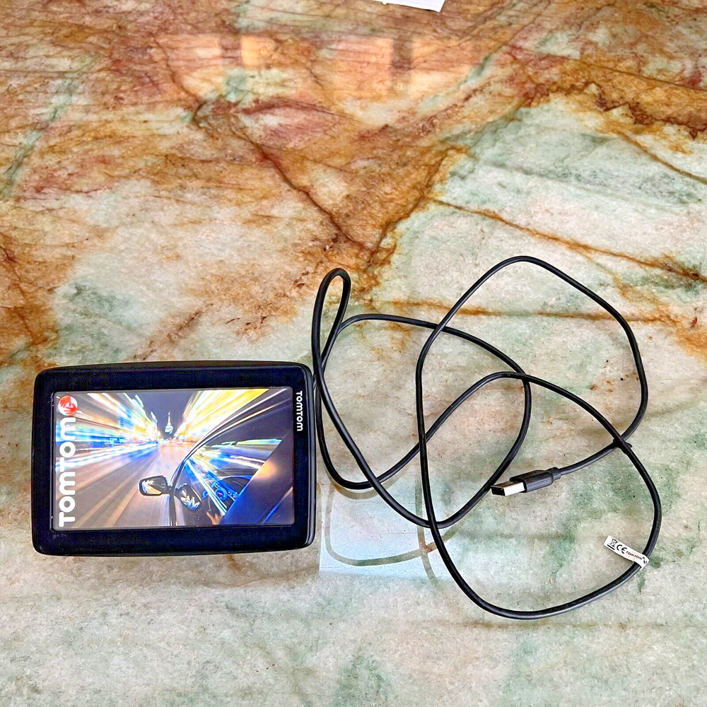 TOMTOM XL GPS Navigation N14644‎ Touch 5 inches Screen tested working